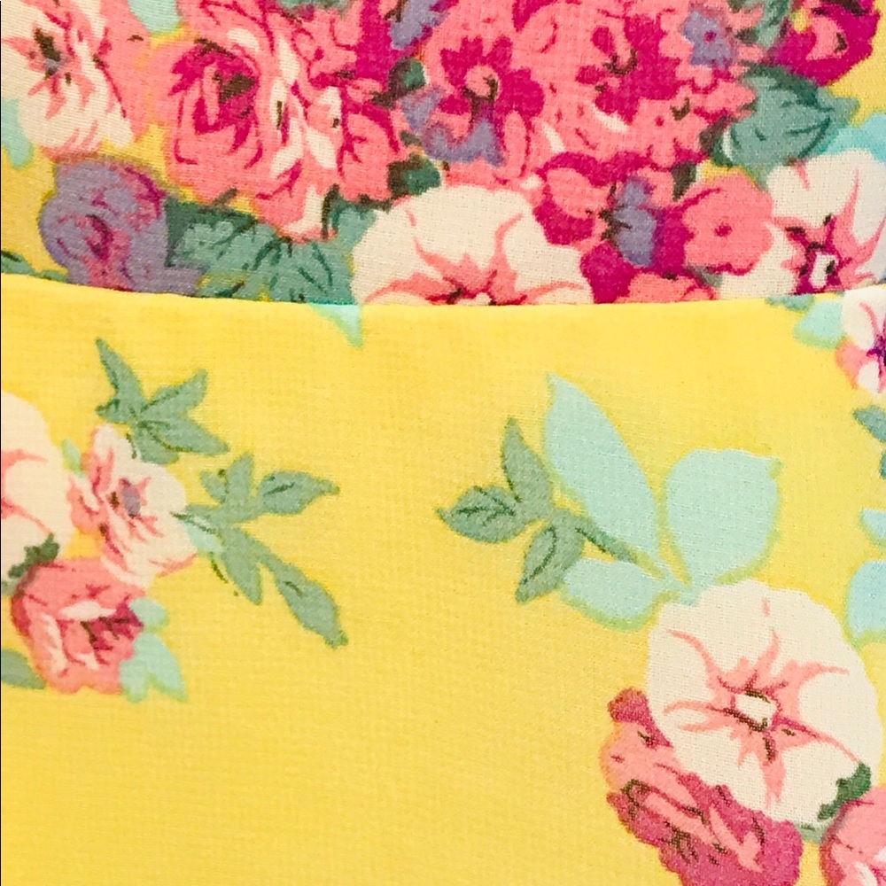 Dress - Picture 4 of 11